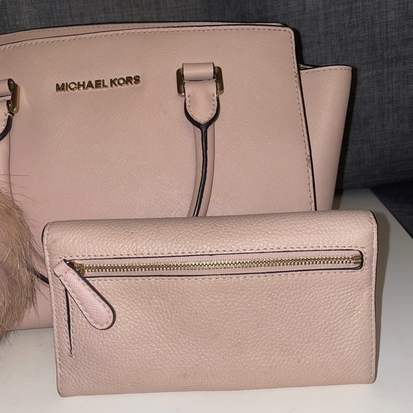 Michael Kors Selma Pink Leather Satchel Purse w/ Wallet & Real Rabbit Fur Charm - Picture 7 of 10